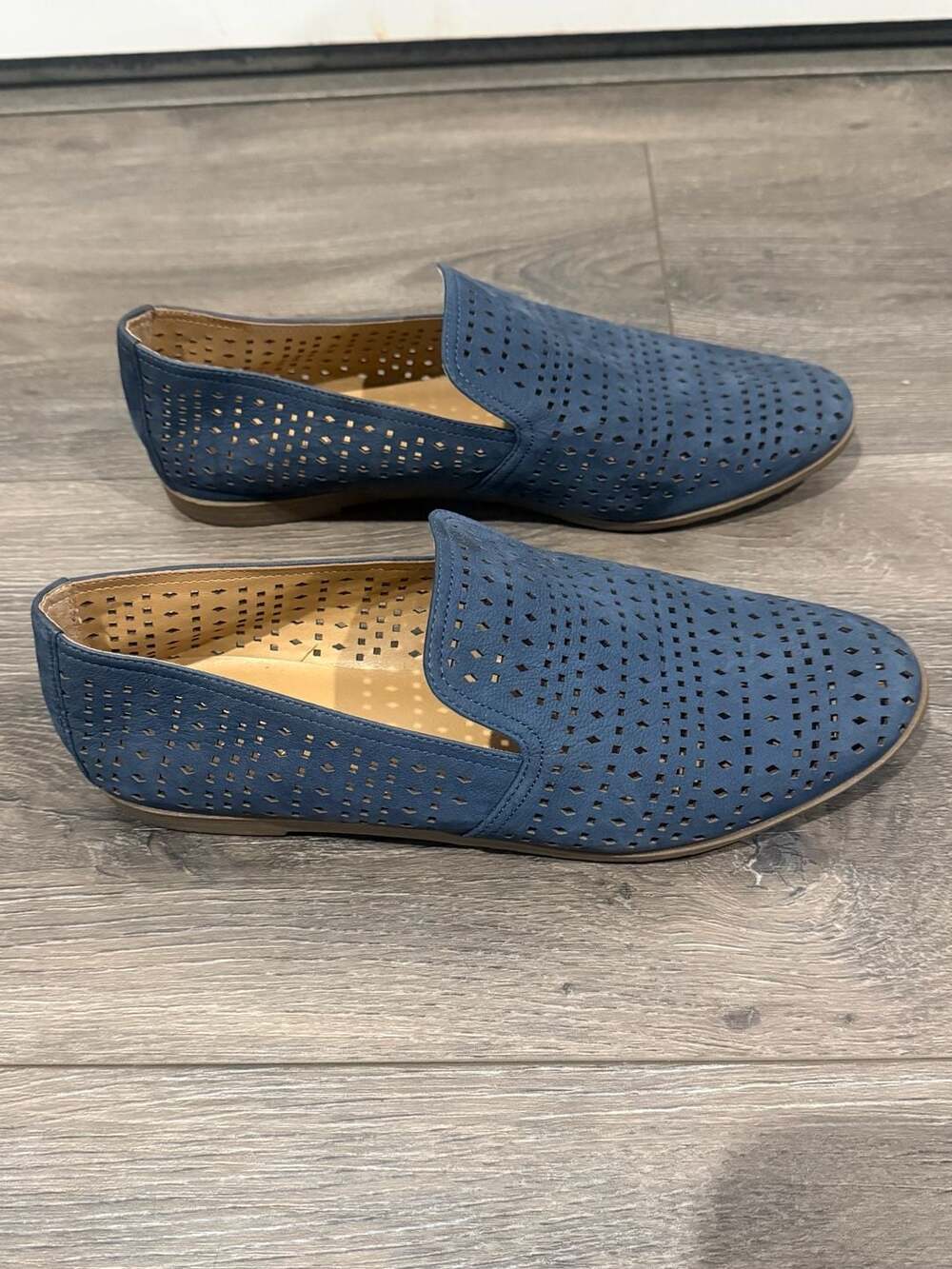 Franco Sarto Faryn Blue Perforated Leather Loafers Slip On Flats Women’s 10 - Picture 5 of 7